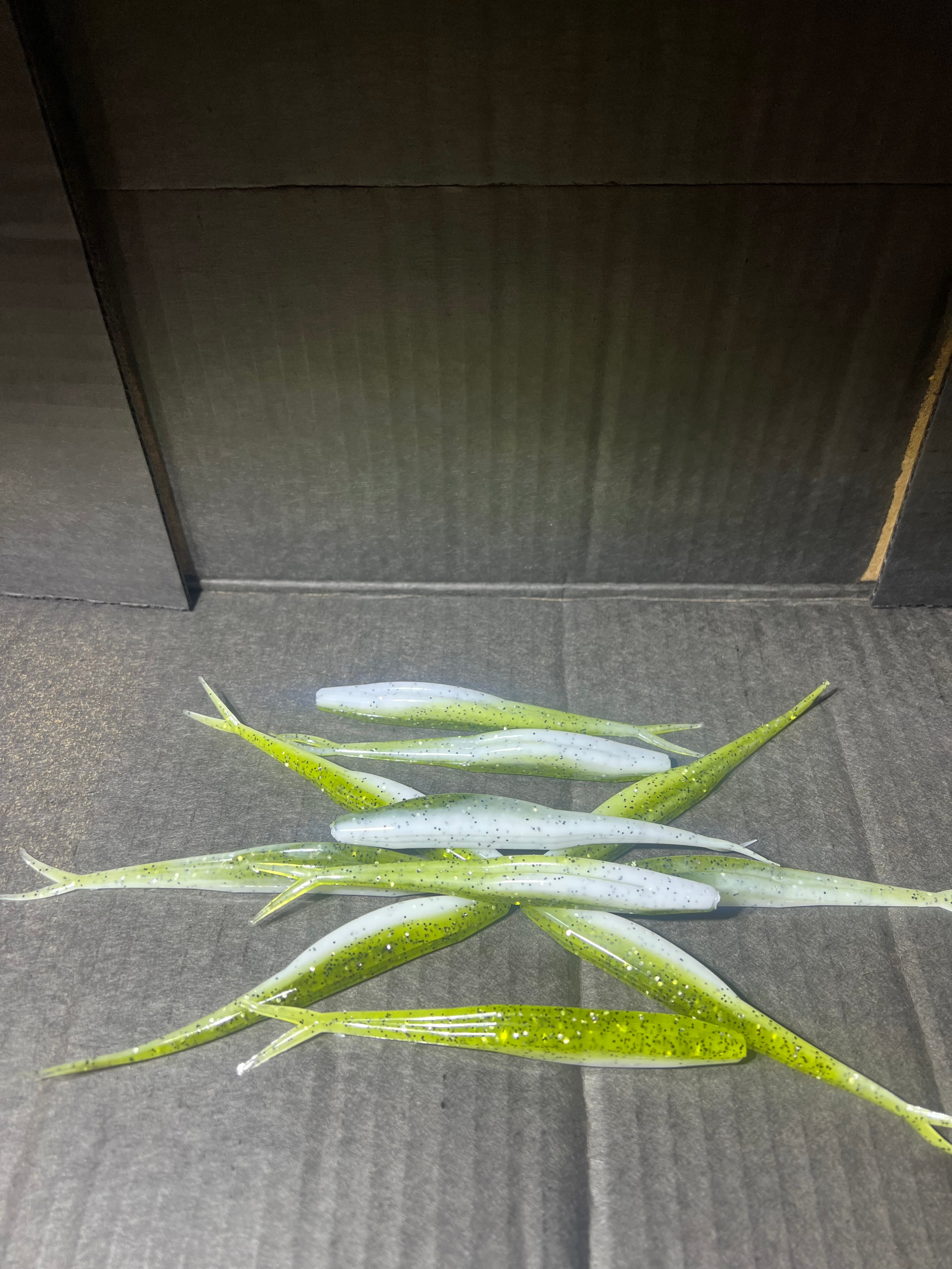 FLUKE Baby Bass Green and white 5-inch fluke with black and silver flake=BabyBass Fluke