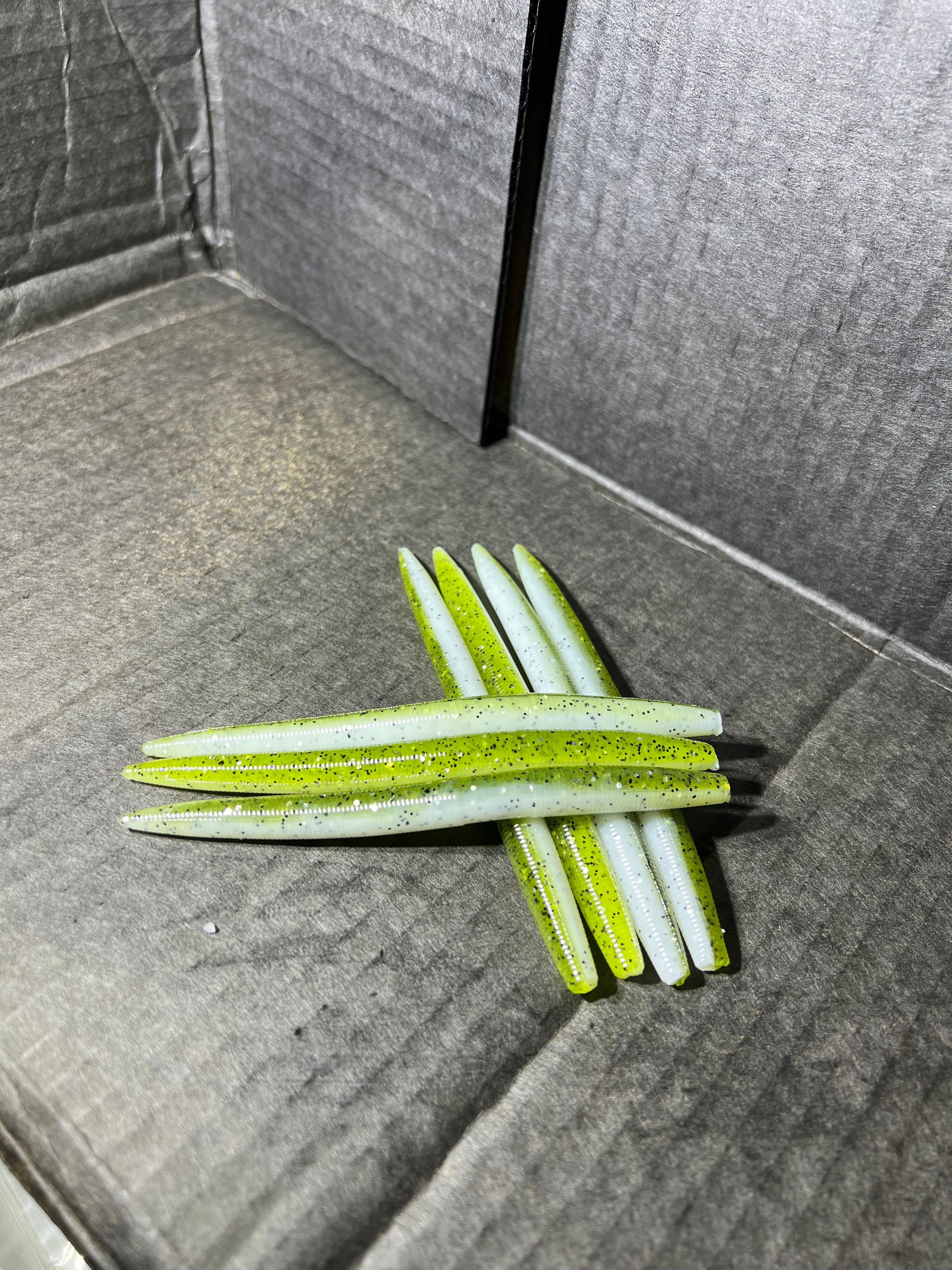 SENKO BabyBass Green and white 5-inch Senko with black and silver flake=BabyBass