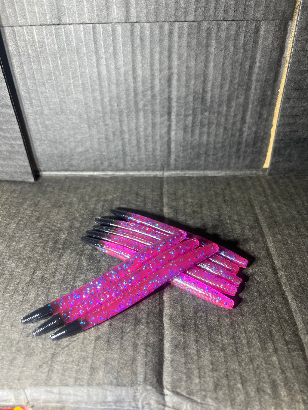 SENKO Scarlette Red with blue flake and a black tail 5 inch Senko=Scar Lash